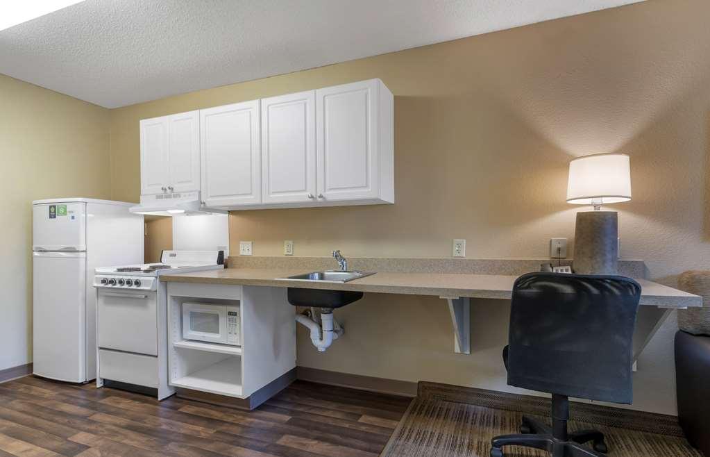 Extended Stay America Suites - Oakland - Alameda Airport Room photo